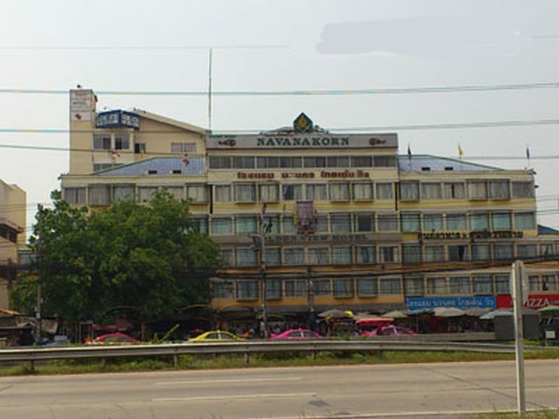 Navanakorn Golden View Ban Lam Rua Taek Екстериор снимка